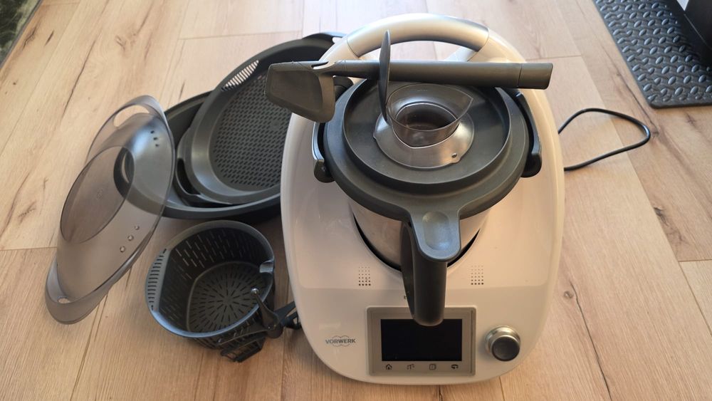 Thermomix TM5 z akcesoriami