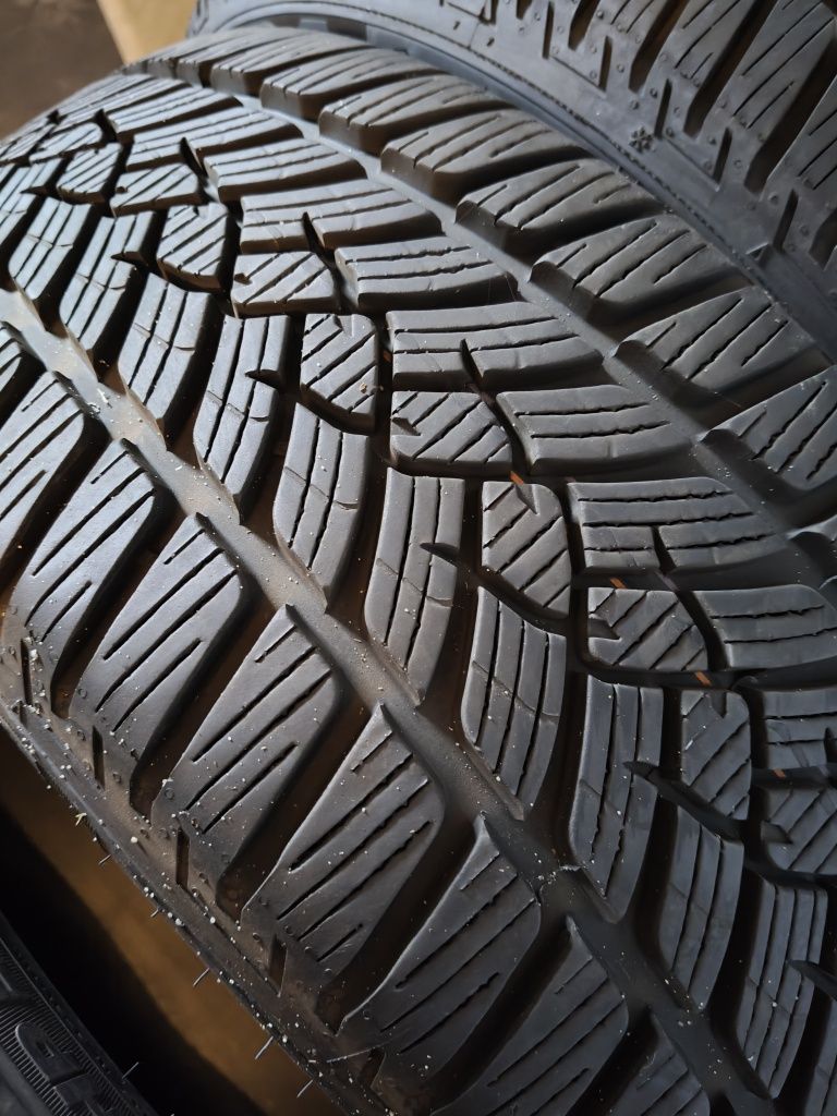 Opony zimowe 215/50 r17 Fulda komplet
