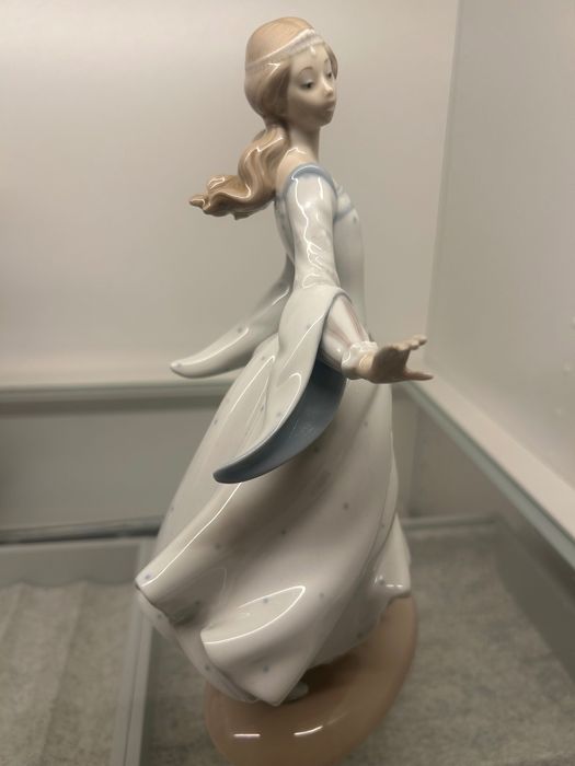 Lladró - Vintage Cinderella - 4828