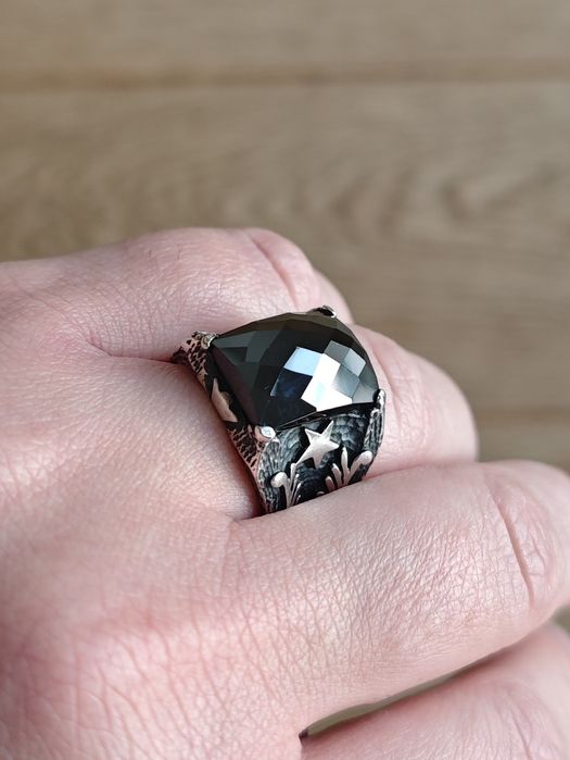 Шикарний срібний перстень з оніксом