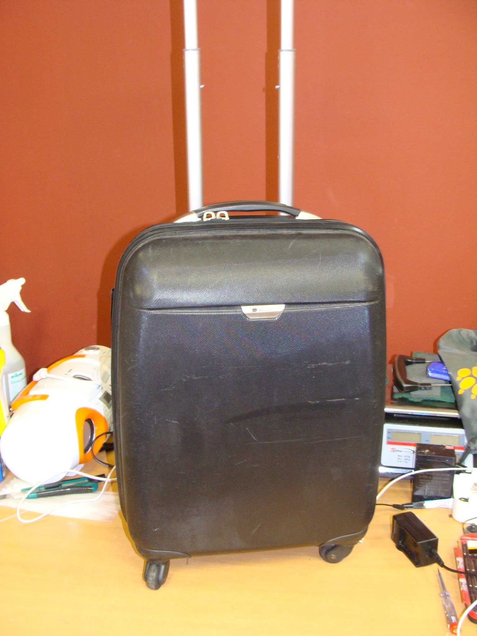 walizka kabinowa delsey 55x33x22cm 4 koła
