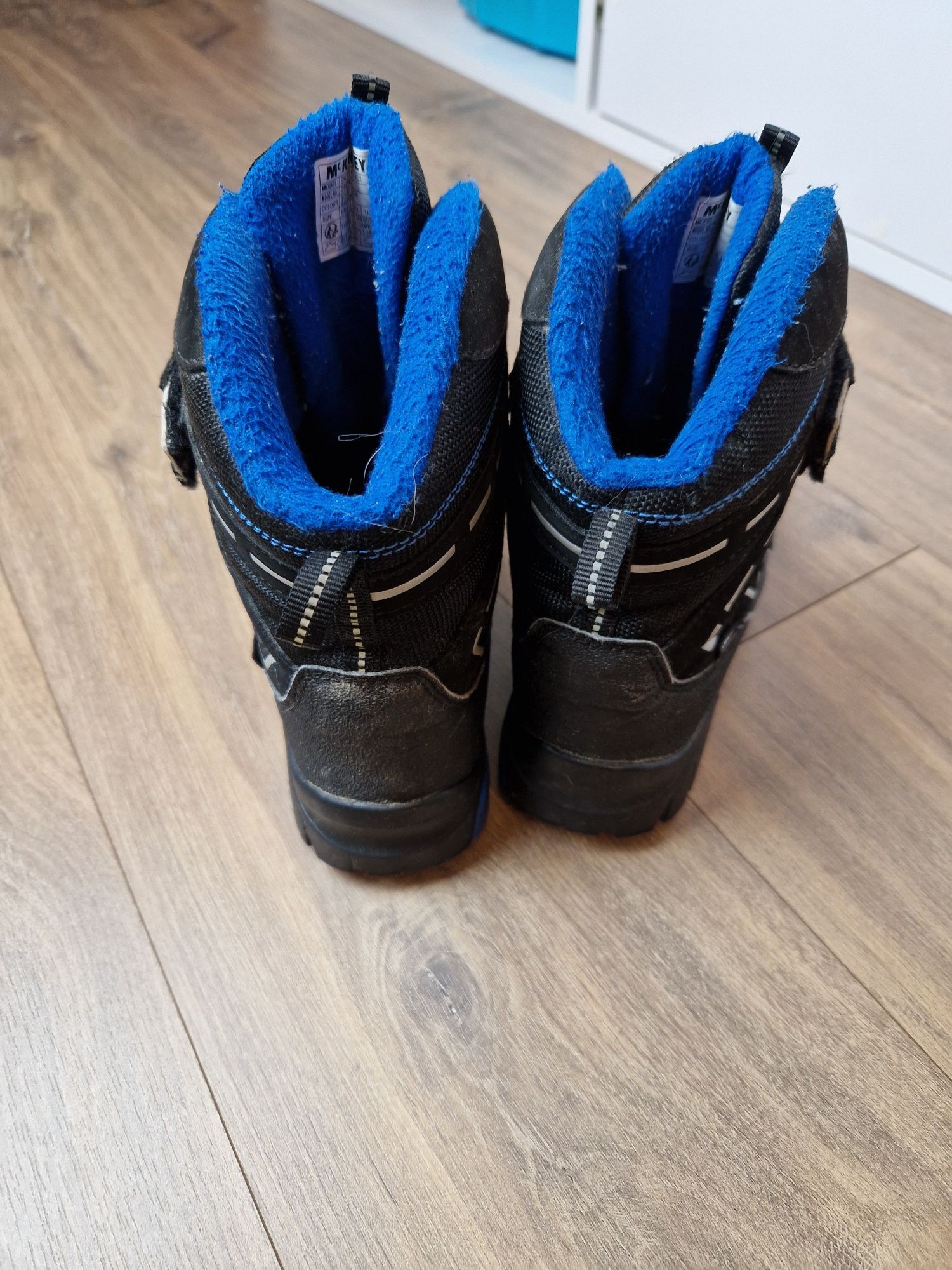 Zimowe buty kozaki śniegowce dla chłopca r. 37 mckinley za kostkę