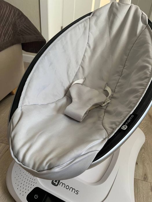 Заколисуючий центр 4moms mamaRoo 4.0