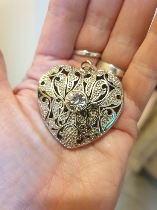 Masywny wisior-serce