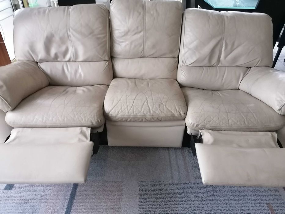 Sofá marca CHATEAU D´Ax