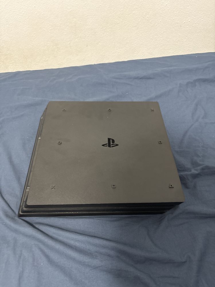 PS4 pro 1TB, sem garantia
