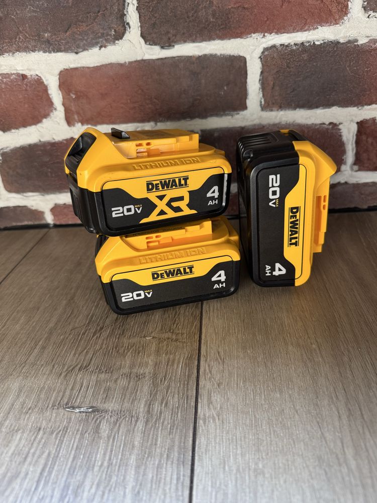 Аккумулятор  Dewalt dcb 204 4Ah (2024)