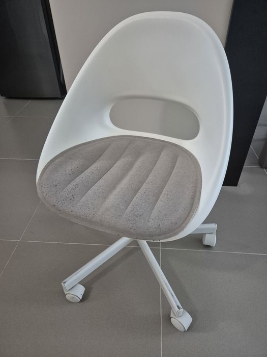 Ikea Eldberget Malskar Krzesło obrotowe beżowy
Siedzisko, beżowy