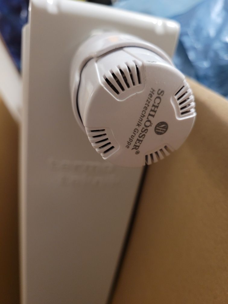 Kaloryfer Termo Teknik z głowicą termostatyczną nowy