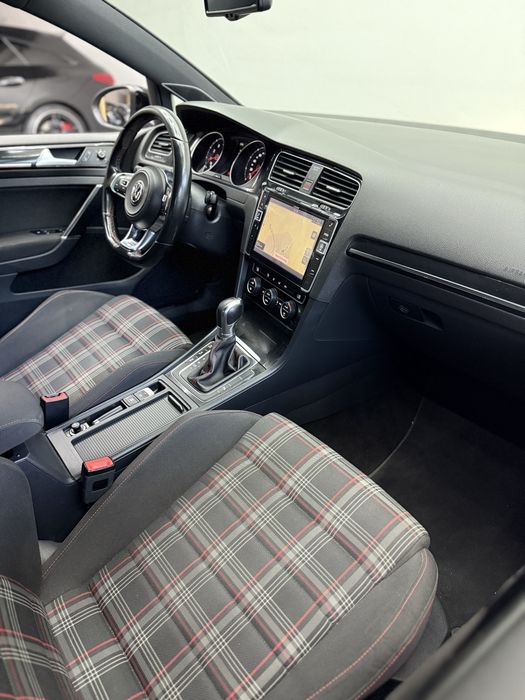VOLKSWAGEN GOLF 7 GTI DSG