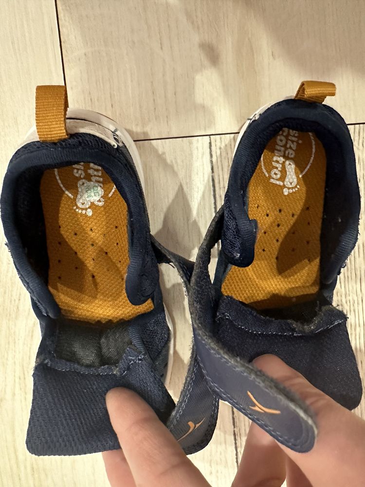 Кросівки сандалі кеди дитячі НОВІ Domyos