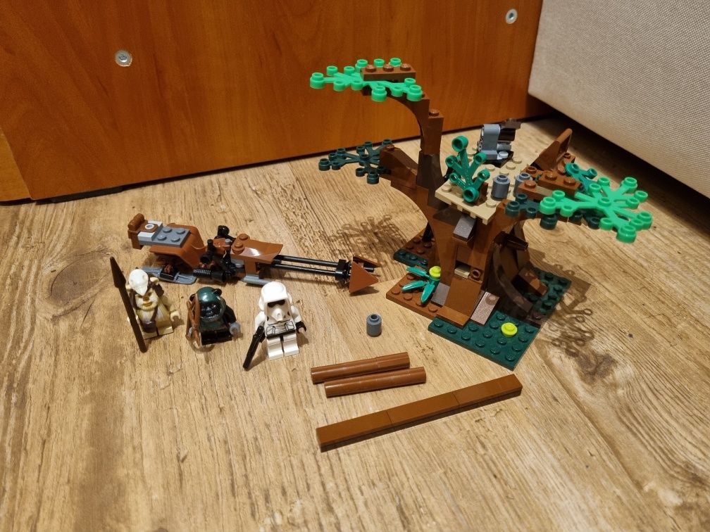 LEGO Star Wars 7956 Ewok Attack (100% kompletny)