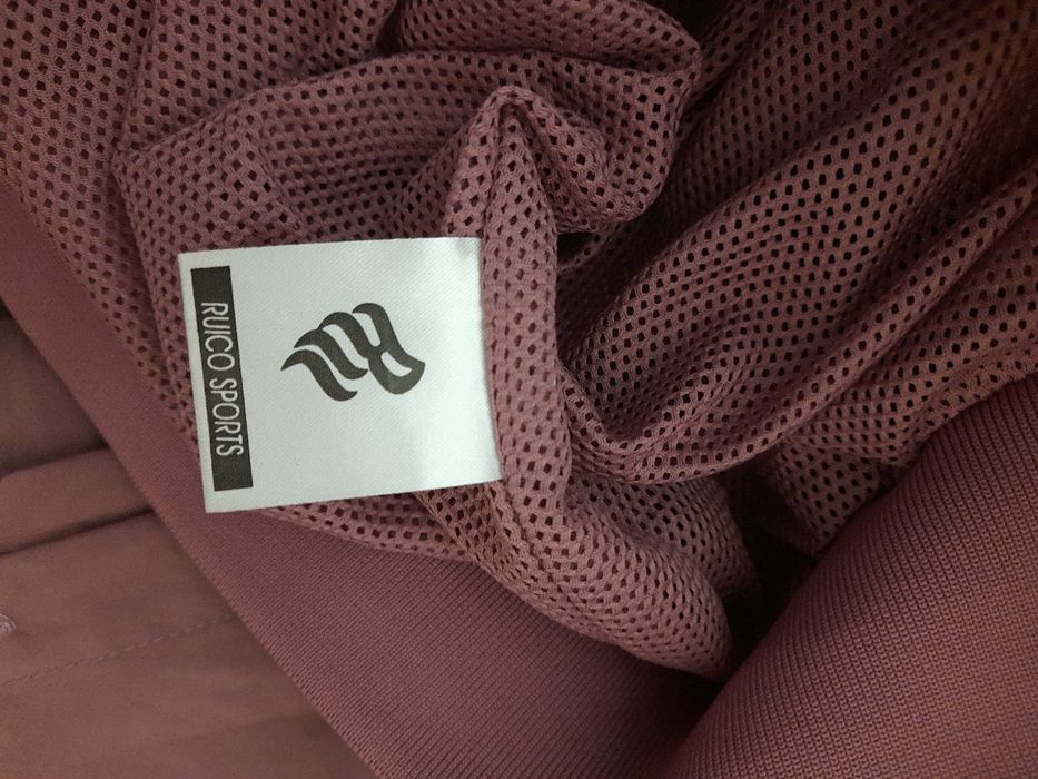 Костюм спортивний жіночій