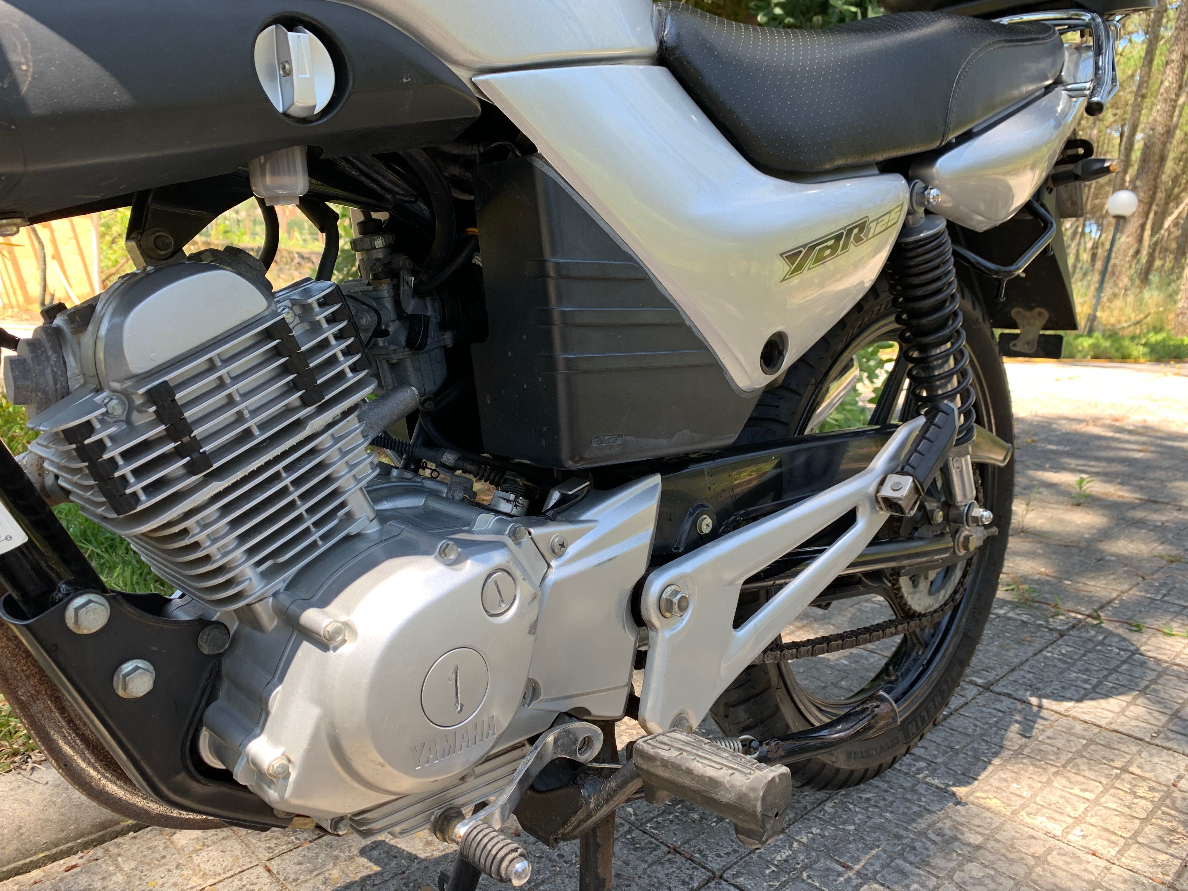 Yamaha YBR 125 com 16,000kms