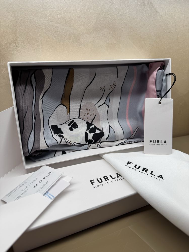 Хустка FURLA з принтом - песики. Оригінал.