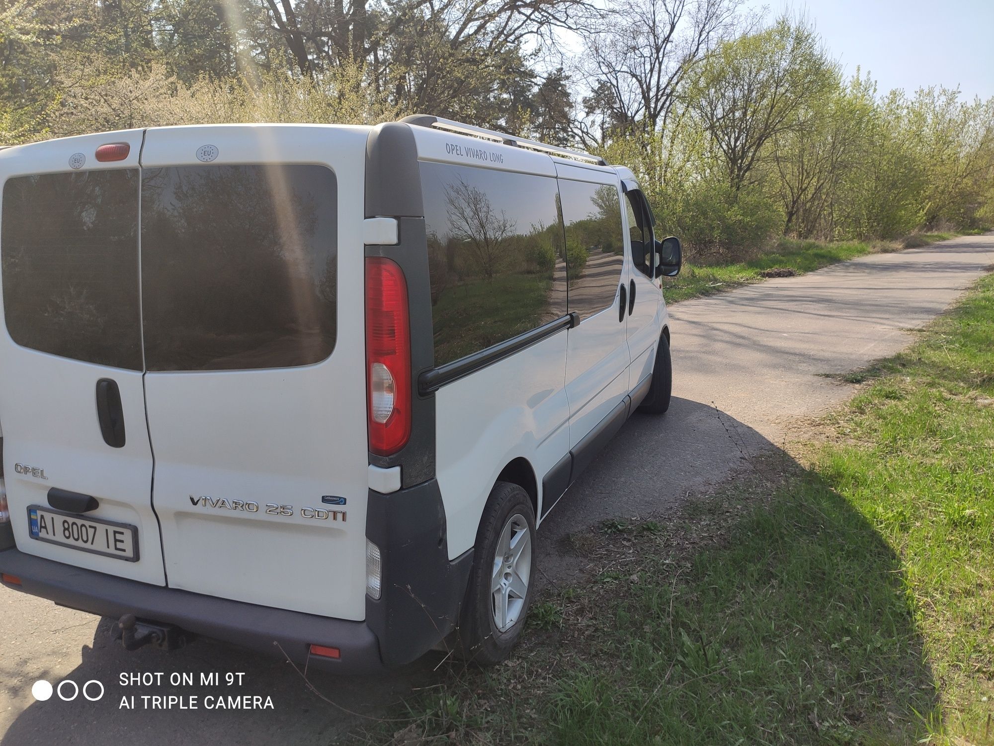 Opel Vivaro Опель Віваро 2.5 2006