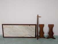 Mesa de mármore com estrutura em madeira + 4 cadeiras