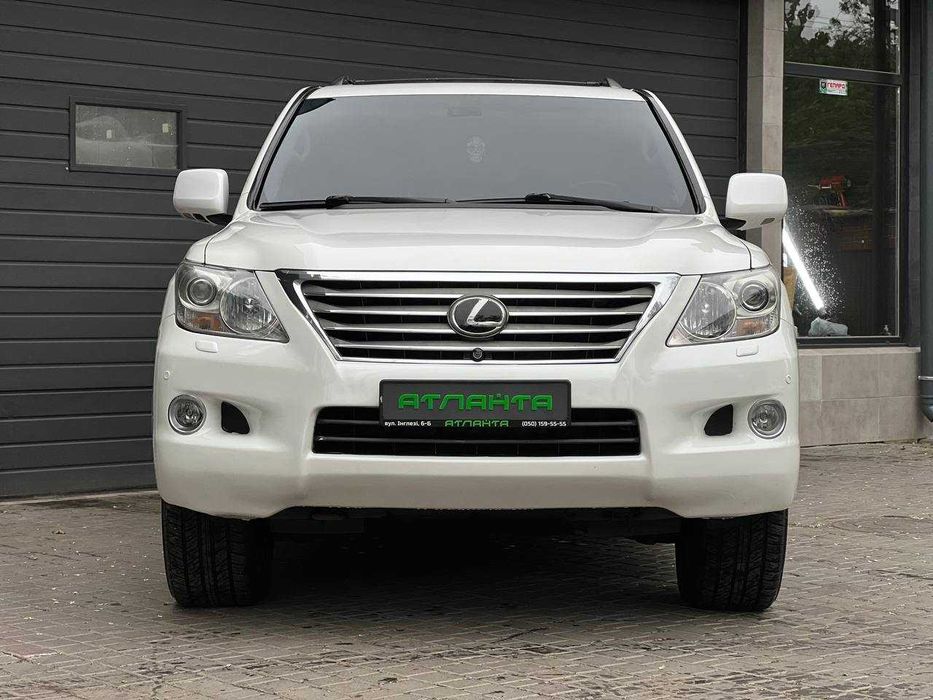 Lexus LX 570 AT 2011