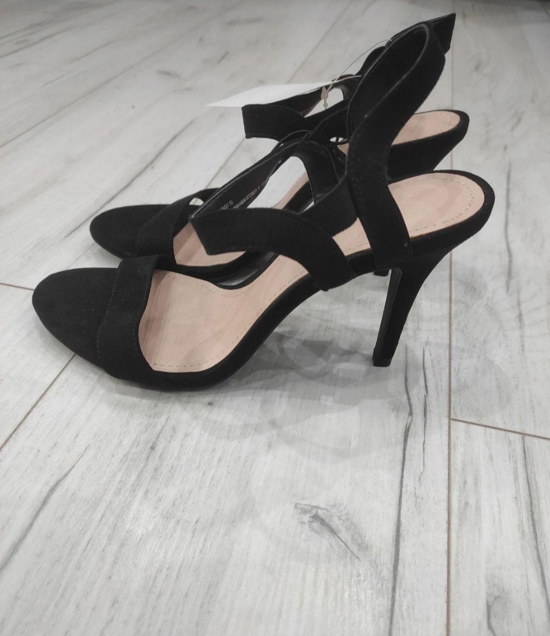 Buty czarne sandały na obcasie paski 39 hm