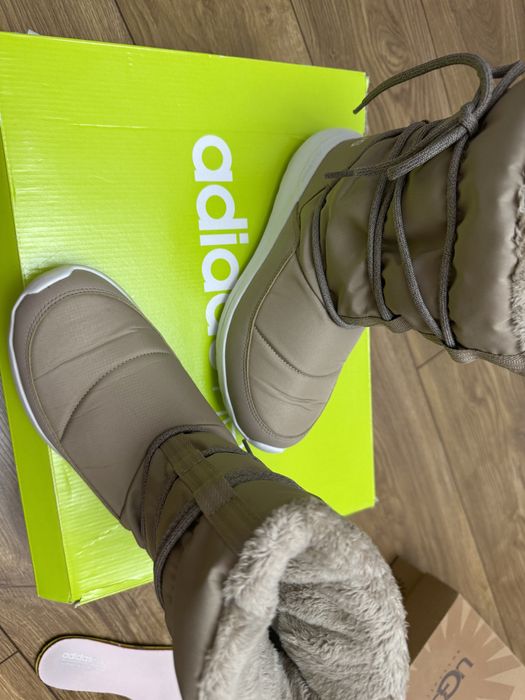 Adidas жіночі чоботи