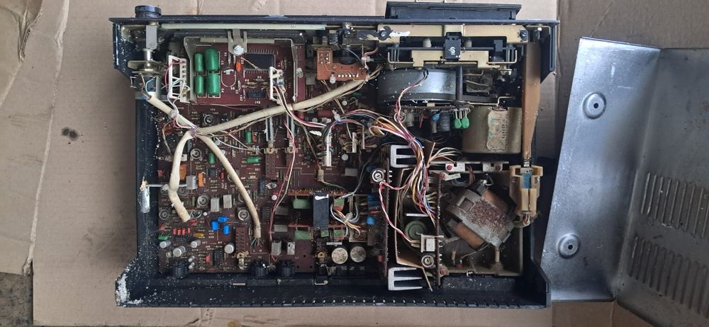 Продам магнитофон маяк