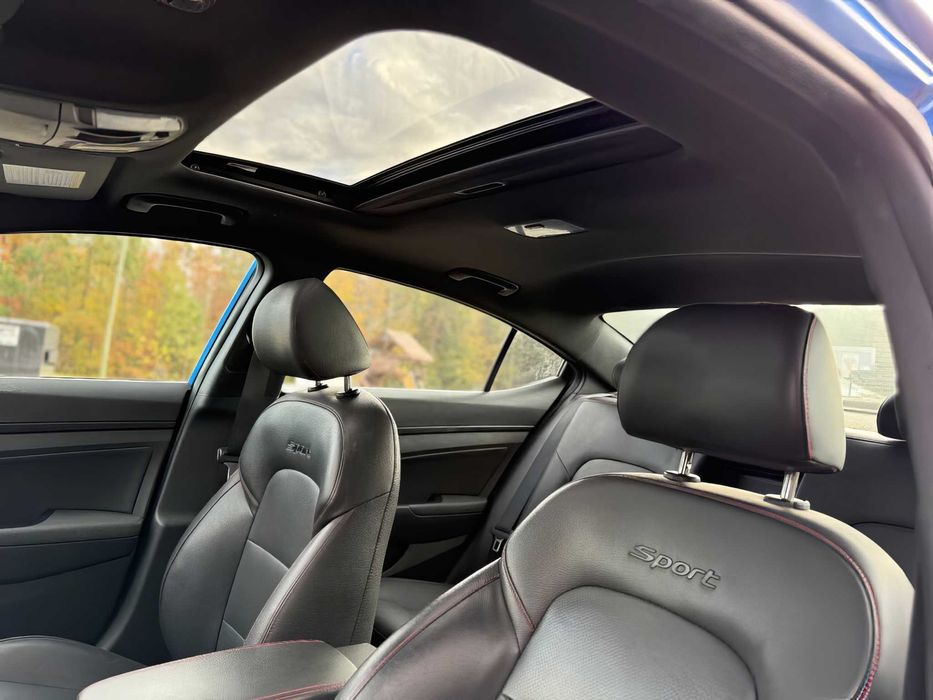 Hyundai Elantra      2018