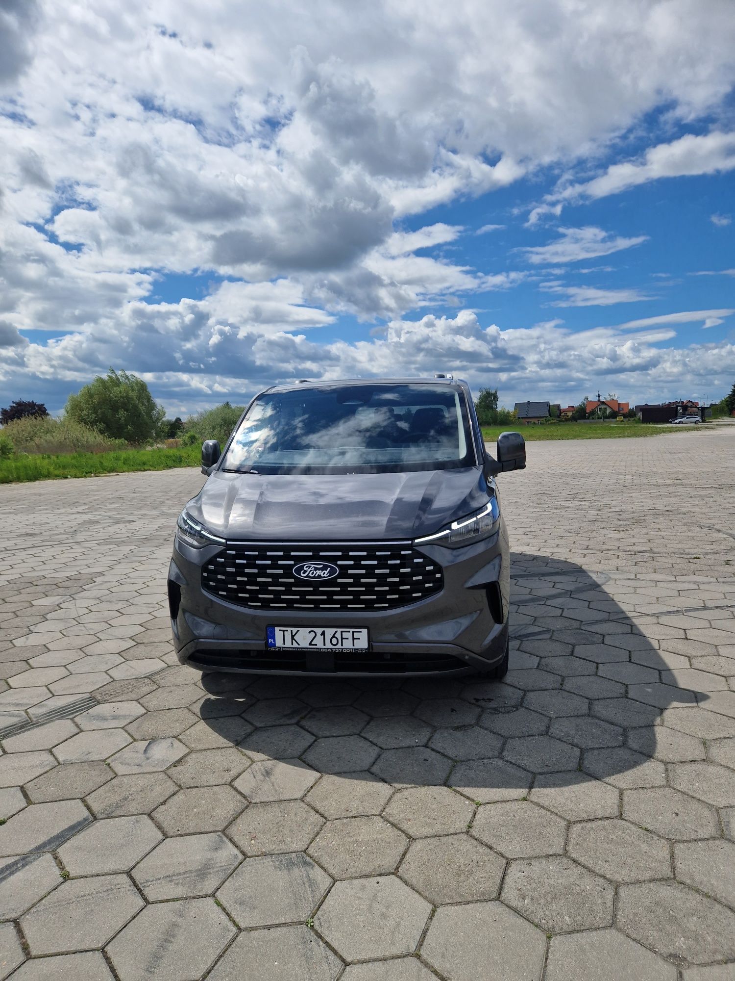 Wynajem BUSA 8 osobowego Automat 4x4