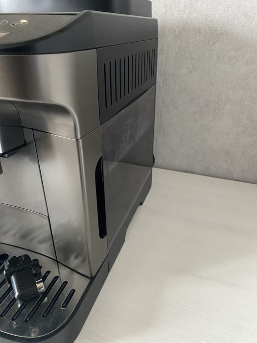 Кавомашина DeLonghi Magnifica EVO ECAM 290.81 НОВА є Вибір