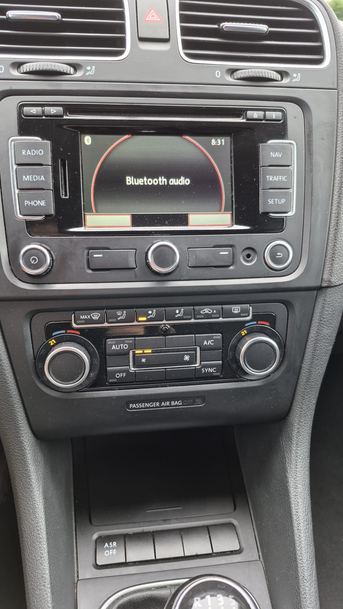Volkswagen Golf 6 1.6 diesel 2012 rok 105km manual Bluetooth Nawigacja