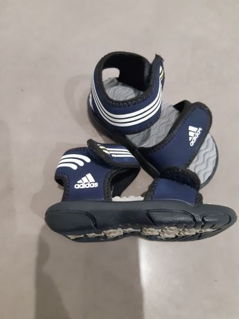 Sandały Adidas rozmiar 20