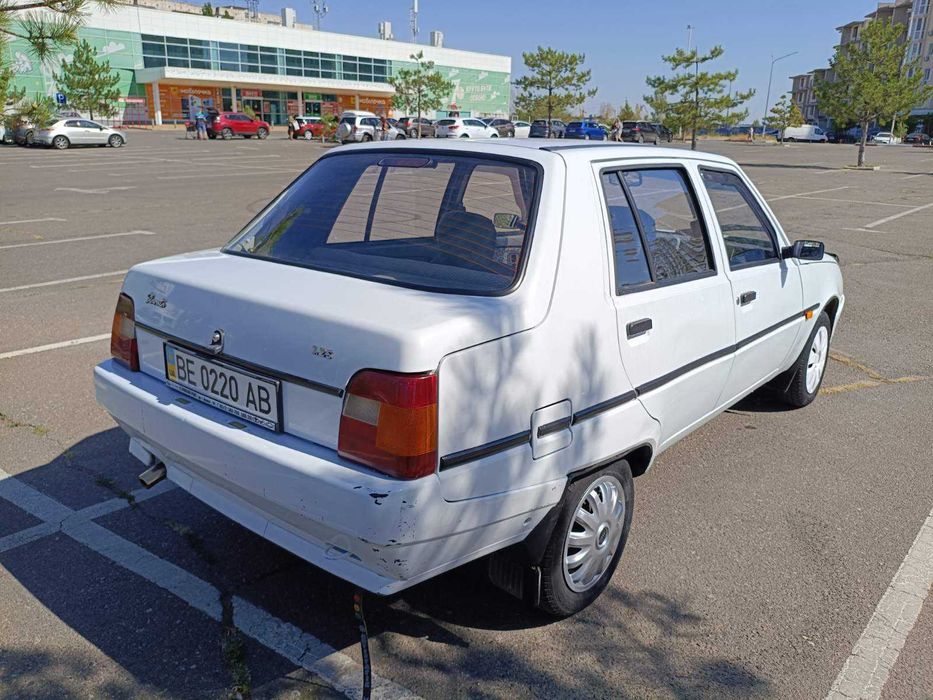 Продається автомобіль заз 1103 Slavuta.Гаражне зберігання.