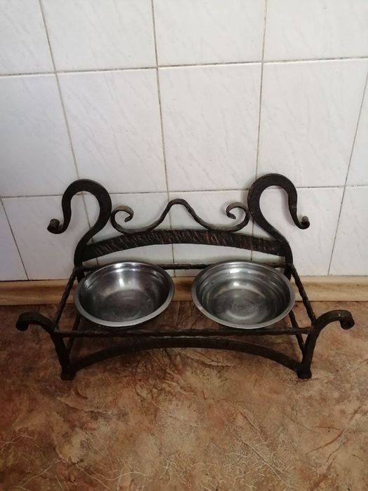 Підставка для мисок для тварин