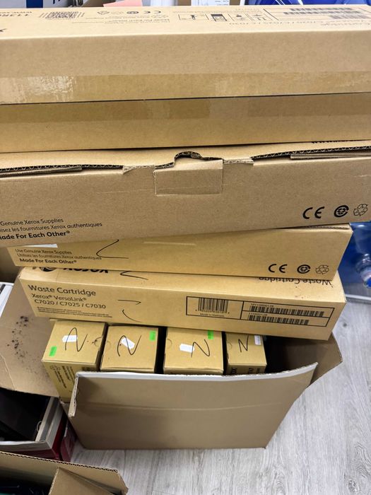 Zużyte tonery i kartridże Xerox C7020 C7025 C7030