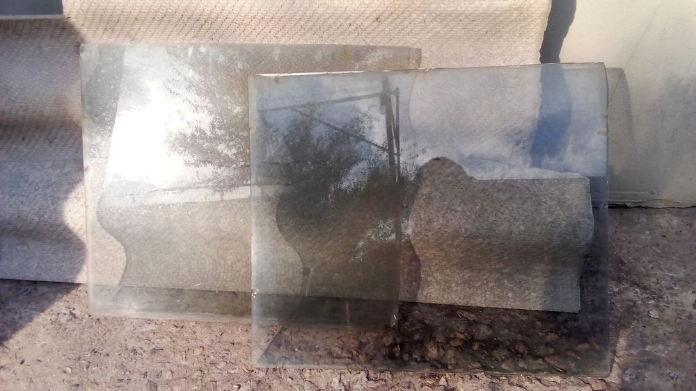 Стекло 5мм 46*40см .