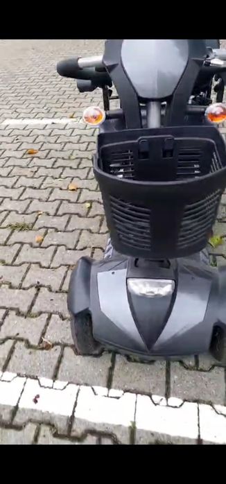 Електричний скутер для інвалідів