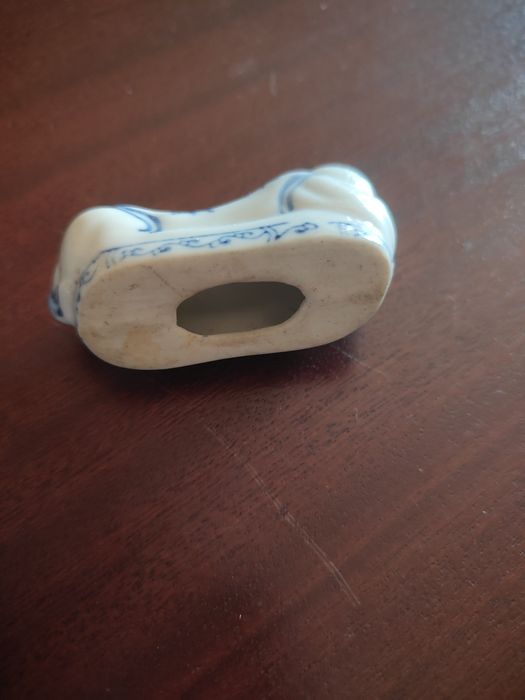 Pousa talheres em porcelana