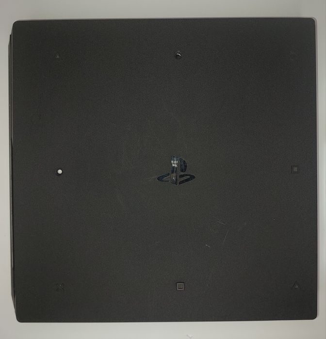 Ігрова консоль PlayStation 4 Pro 1TB + 2 геймпади + ігри