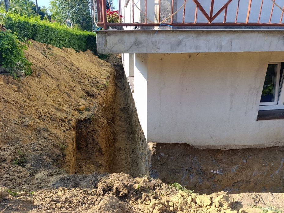 Usługi Minikoparką 2.7 t wywrotką fundamenty przyłącza wody energetycz