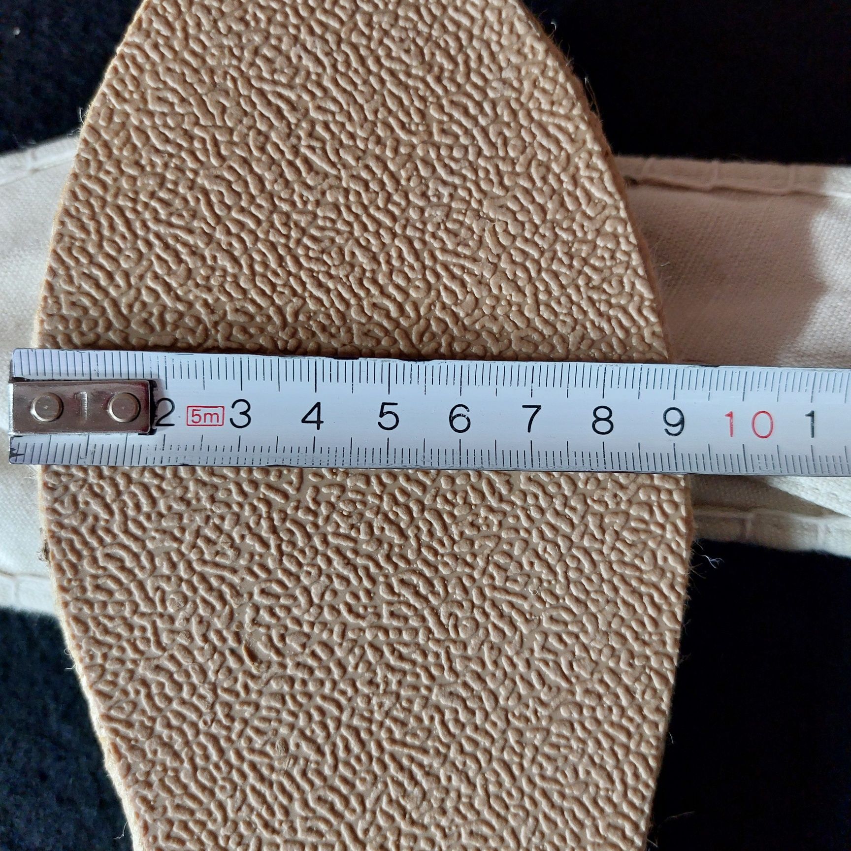Beżowe płócienne espadryle Even&Odd