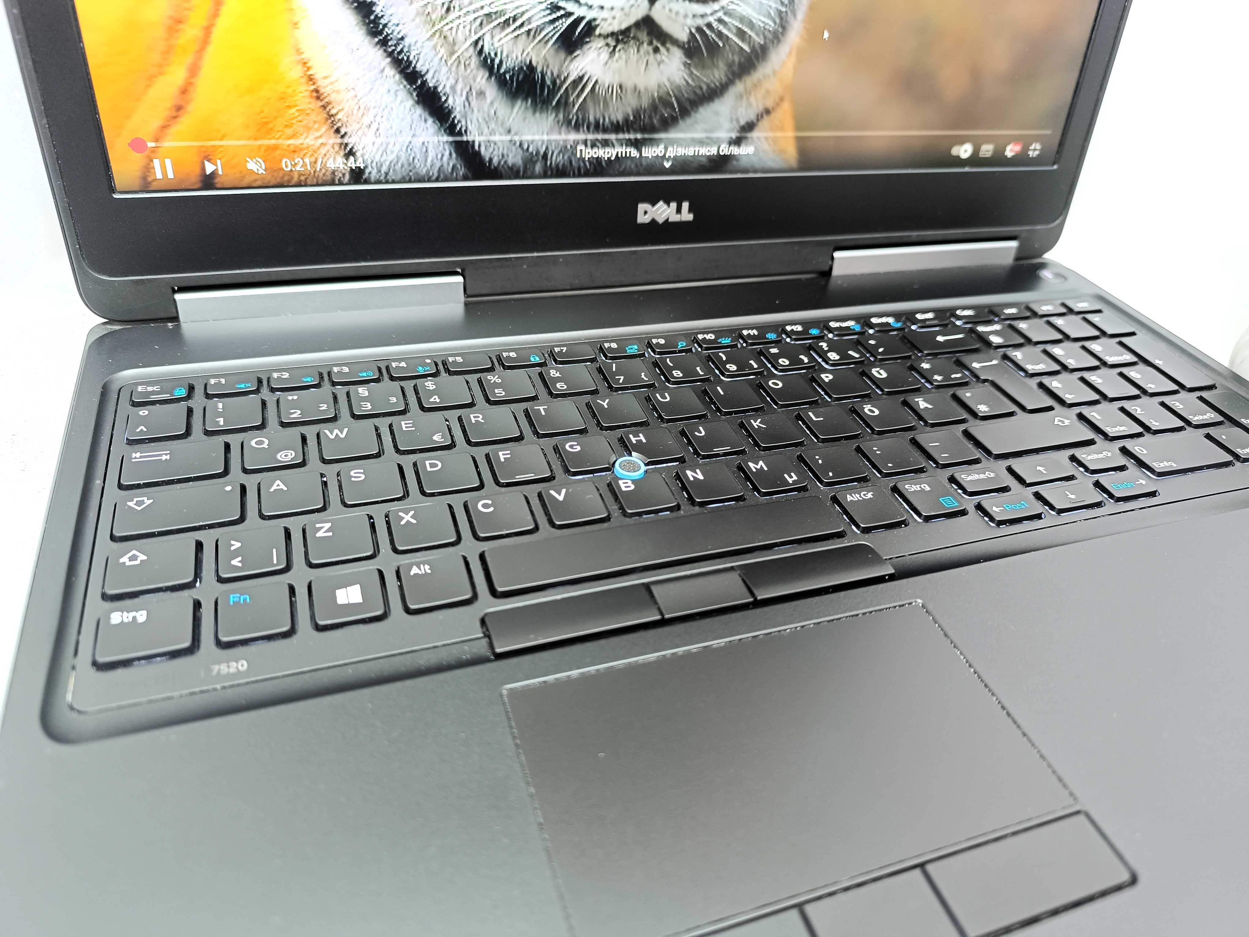 Quadro M2200 4GB/Dell Precision 7520/i7-6820HQ/16/256/15.6"/FHD IPS
