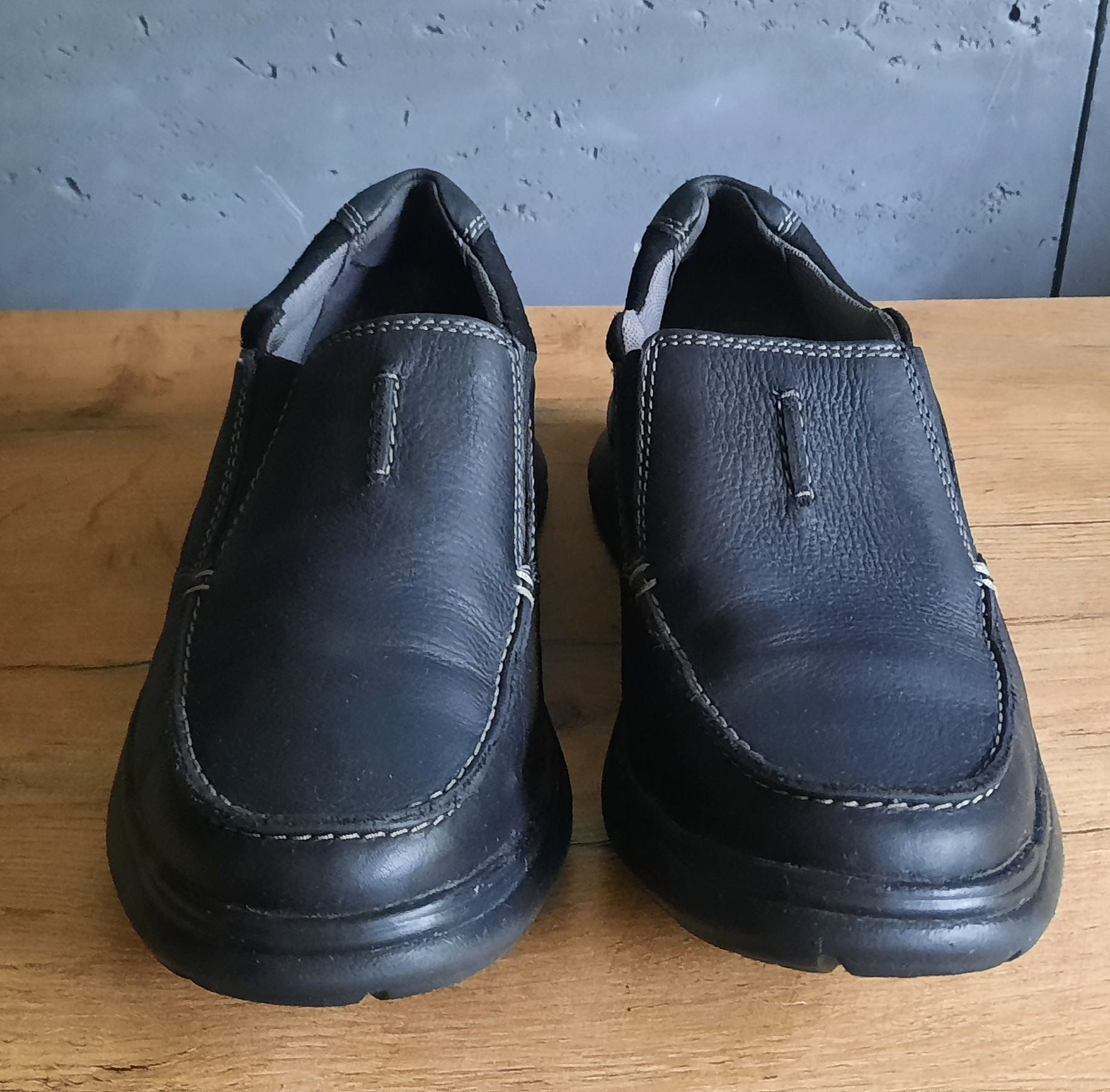 CLARKS skórzane eleganckie półbuty wsuwane Uk8H 42 27 cm