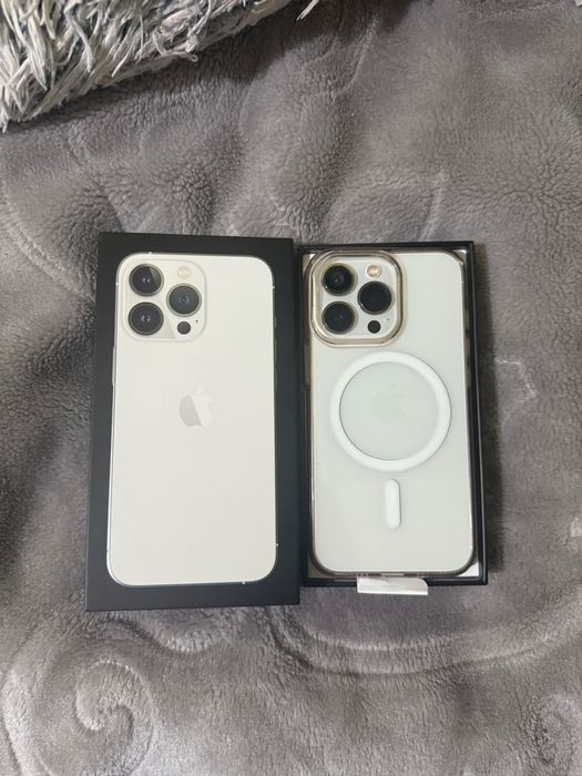 iPhone 13 Pro 256GB Silver+etui MagSafe, stan bardzo dobry