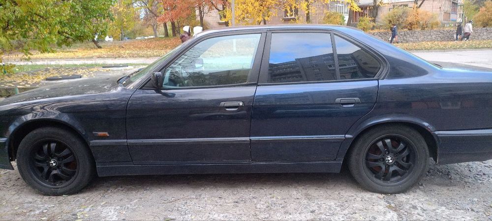 Продам BMW 520I, Об'єм двигуна 1991
1991
