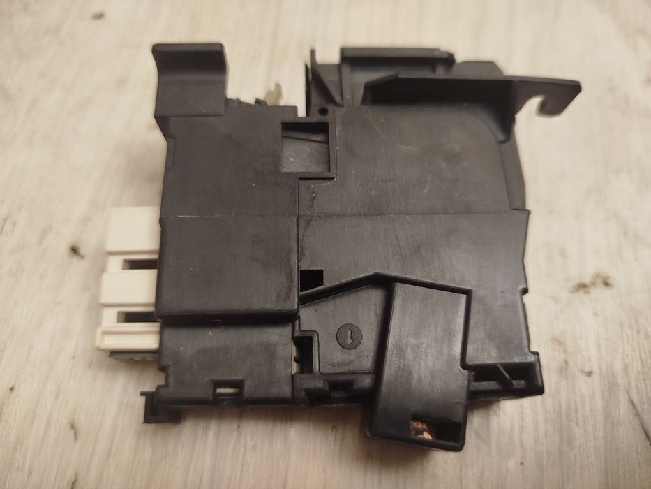 Замок для пральної машини Ariston, Indesit C00111494