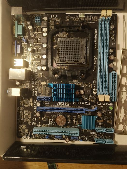 Płyta główna Asus pod AMD AM3+