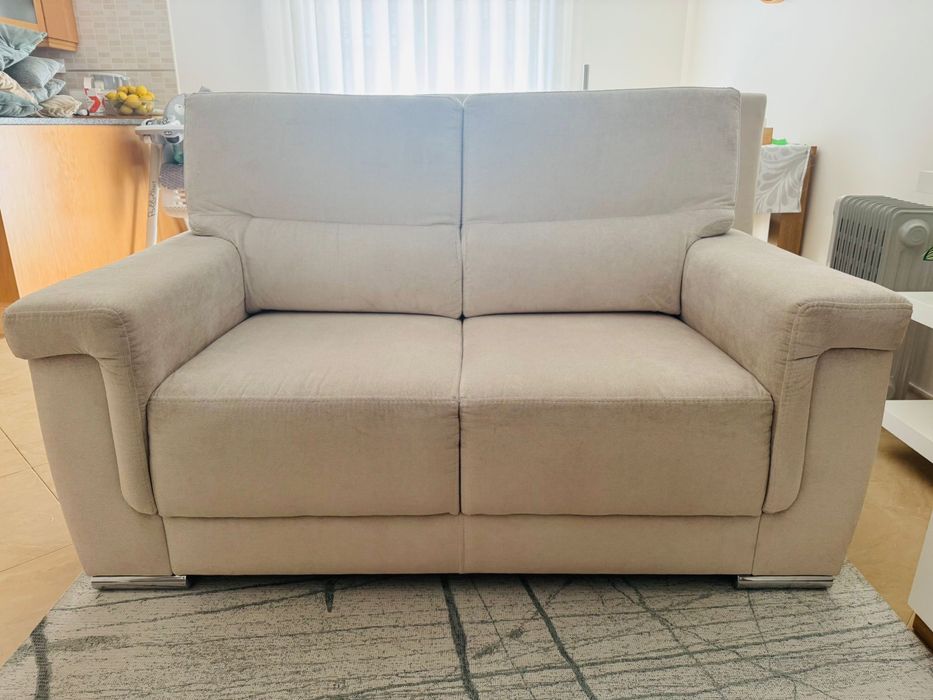 Conjunto de 2 sofás+ 1 puff