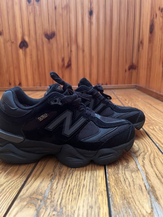 Продам кросівки трендові 2025