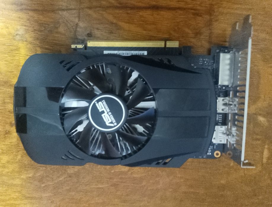 Продам Видеокарту Asus phoenix GTX 1650 4 gb