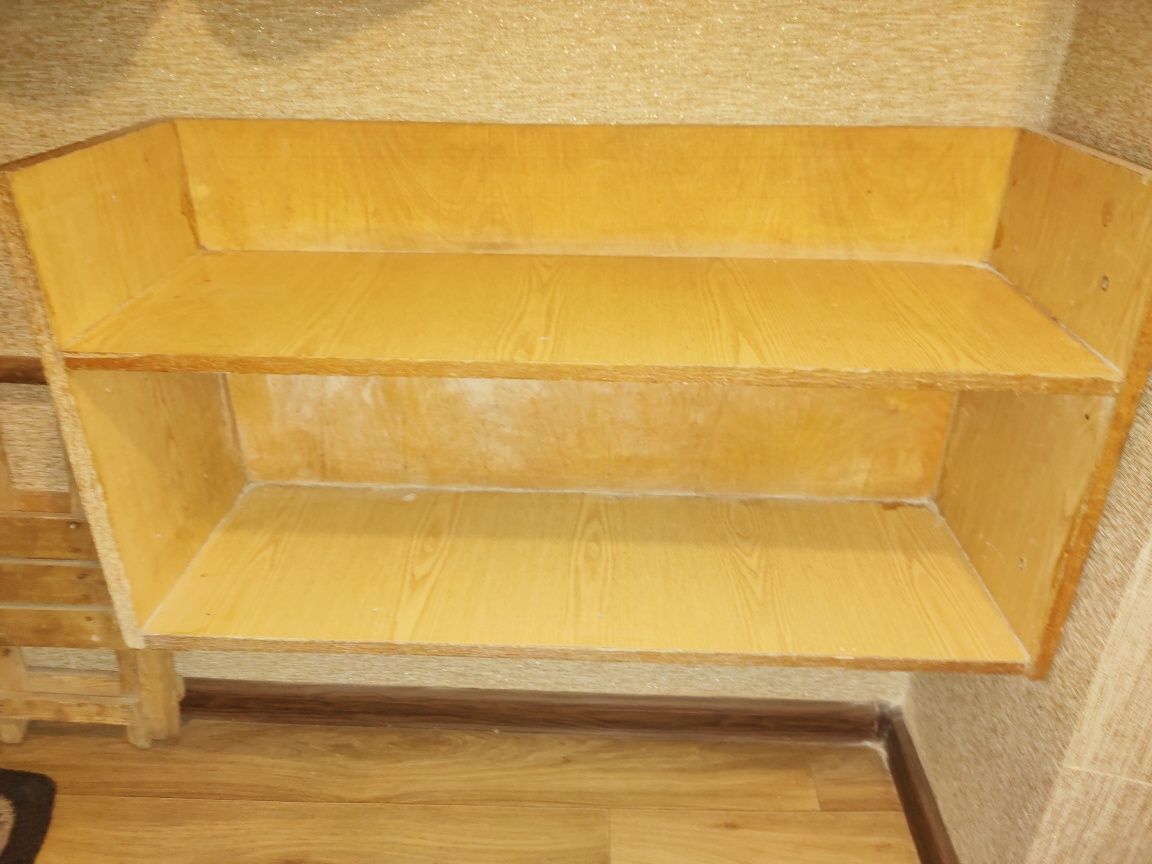 Продам полки книжные, набор для ванной