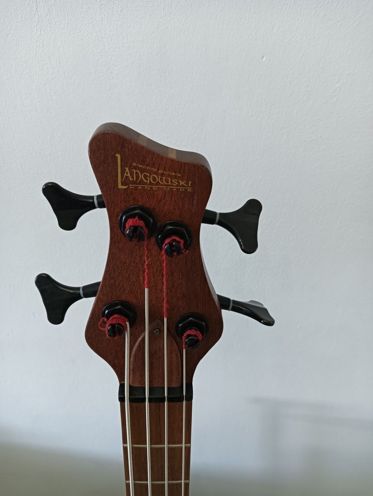 Gitara basowa Langowski